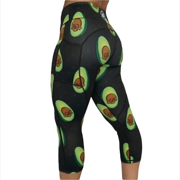 FEED ME FIGHT ME AVOCADO SKULL MID-RISE CAPRI SZ. M - Picture 5 of 7